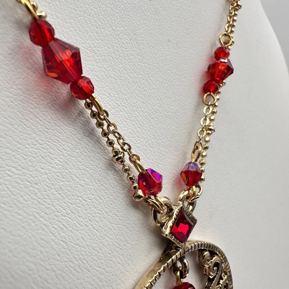 Vintage Y2K Cookie Lee Red Stone‎ Necklace Gold Tone Filigree Tassel Statement